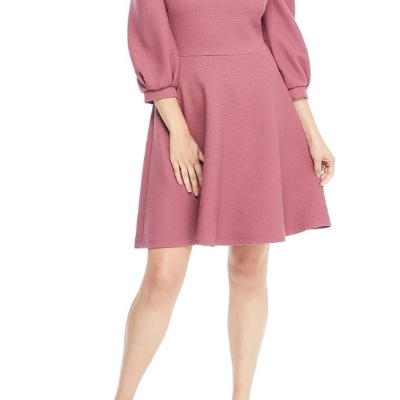 Gal Meets Glam - Maggie - Picture 6 of 9